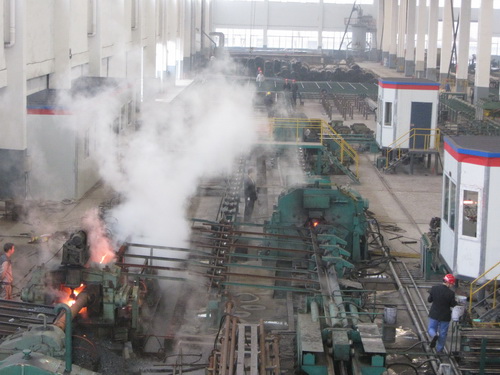 宁波无缝钢管厂家生产车间